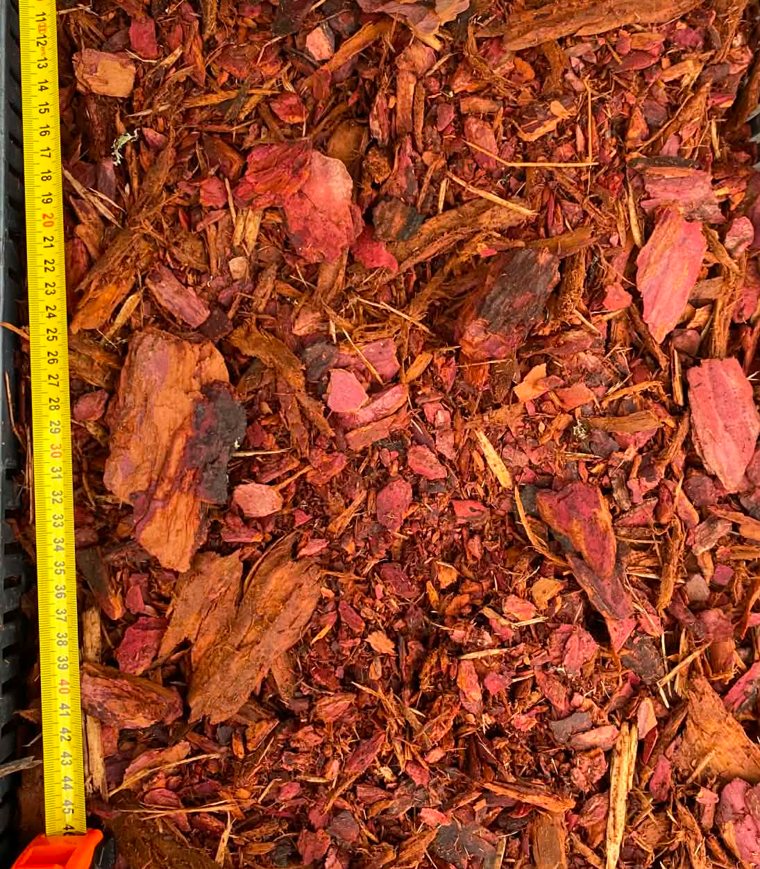 Vörösfenyő kéreg (mulcs)